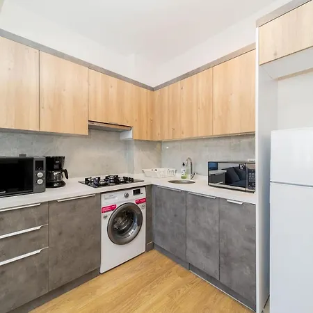 Nifty Flat W Shared Pool In Kepez דירה