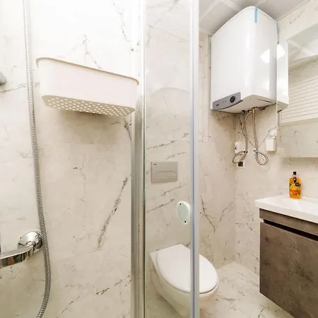 Nifty Flat W Shared Pool In Kepez Daire